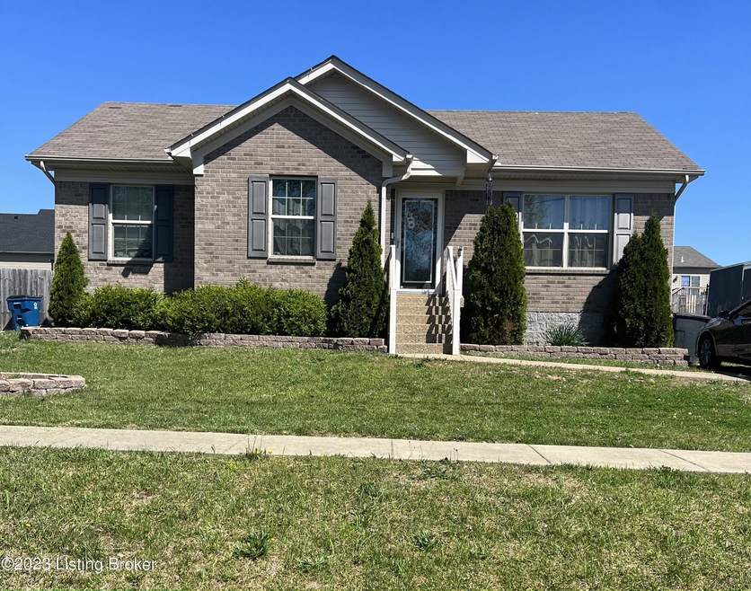 350 Gentry Ln, Mount Washington, KY 40047 - photo 1