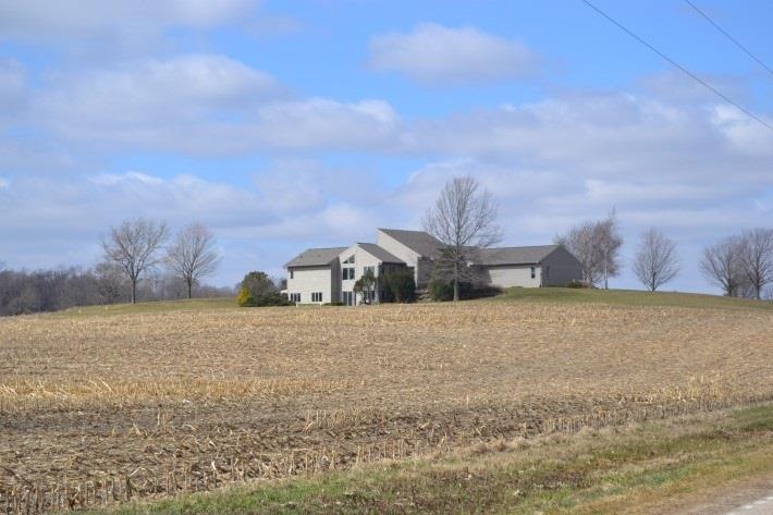 6535 Grandview Rd, Verona, WI 53593 - photo 1