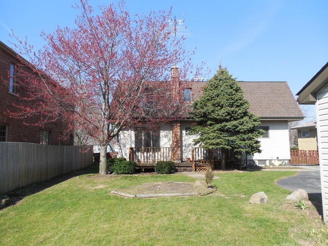 575 N Howard Ave, Elmhurst, IL 60126 - photo 1