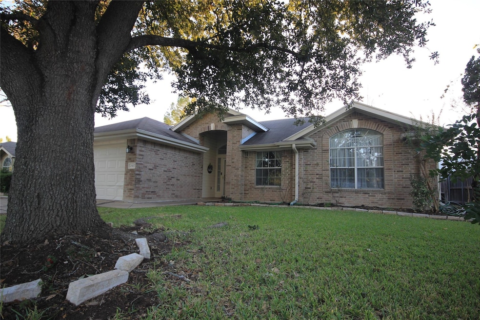 2507 Northlawn Dr, Taylor, TX 76574 - photo 1