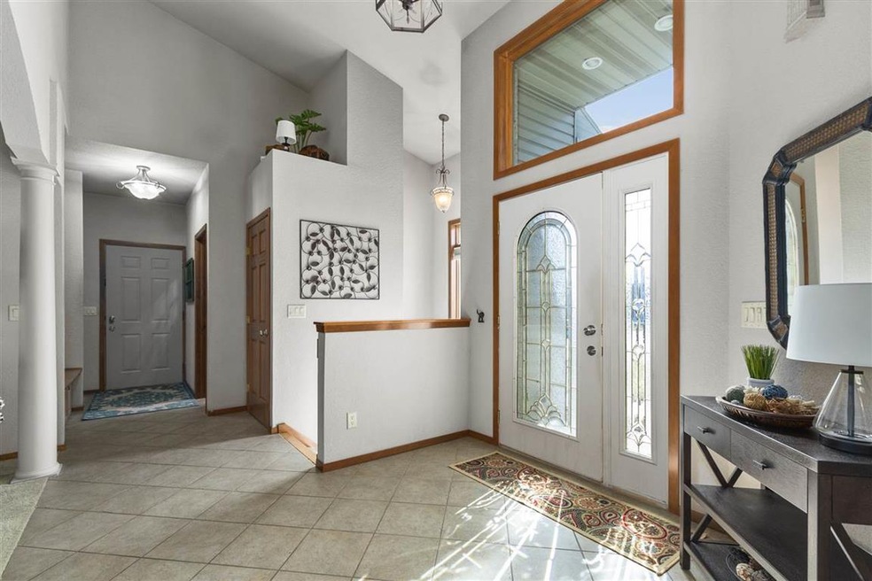 W6080 Cornflower Dr, Appleton, WI 54915 - photo 1