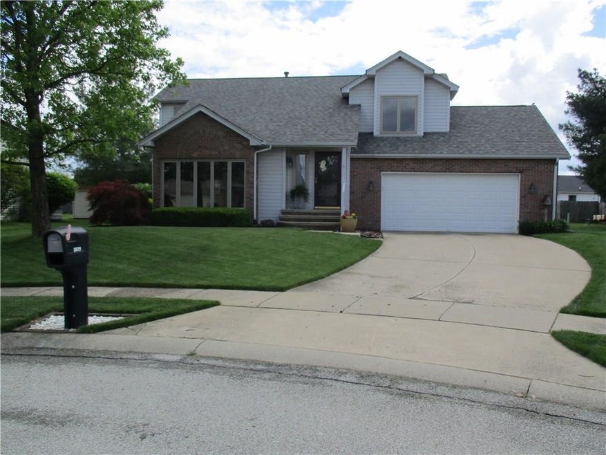 3625 Greenway Ct, Columbus, IN 47203 - photo 1