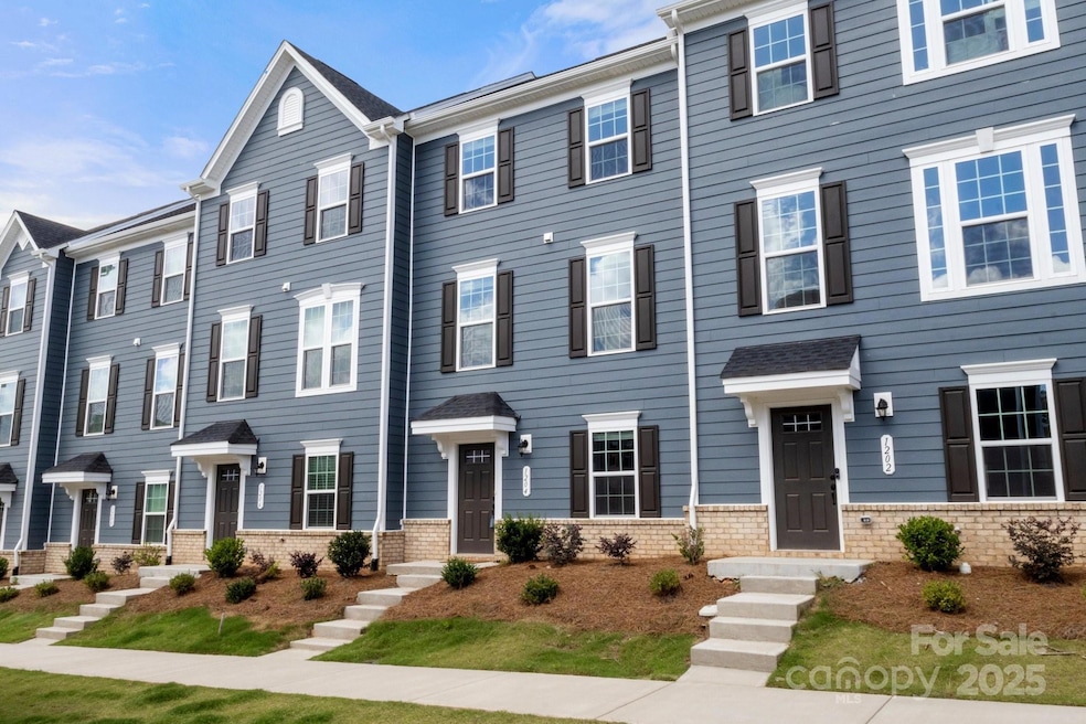 For Sale $325,000 • Co-Listing Agent