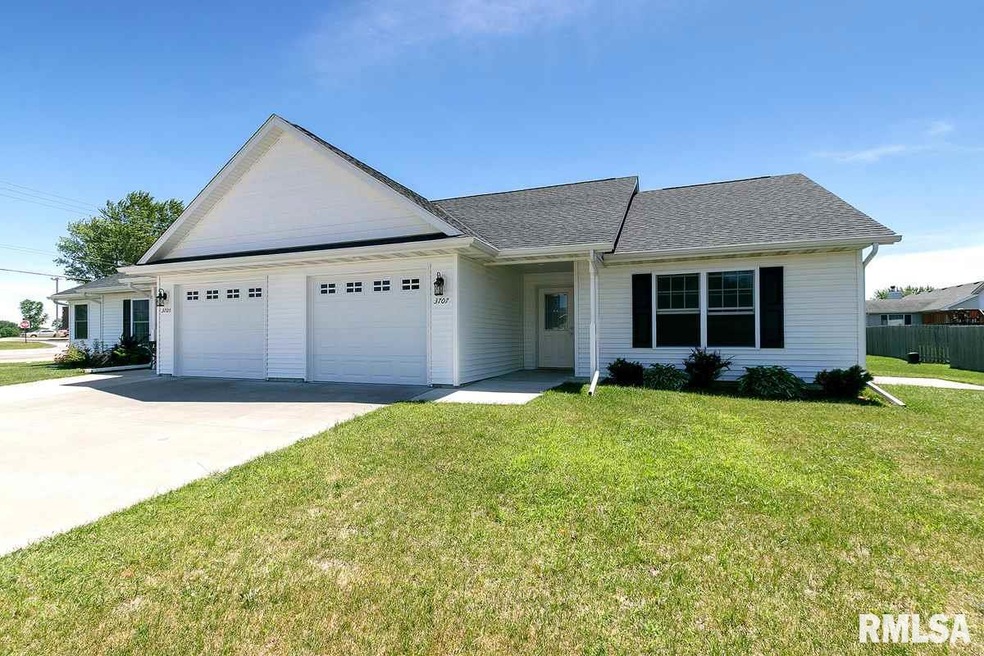 3707 W 46th St, Davenport, IA 52806 - photo 1