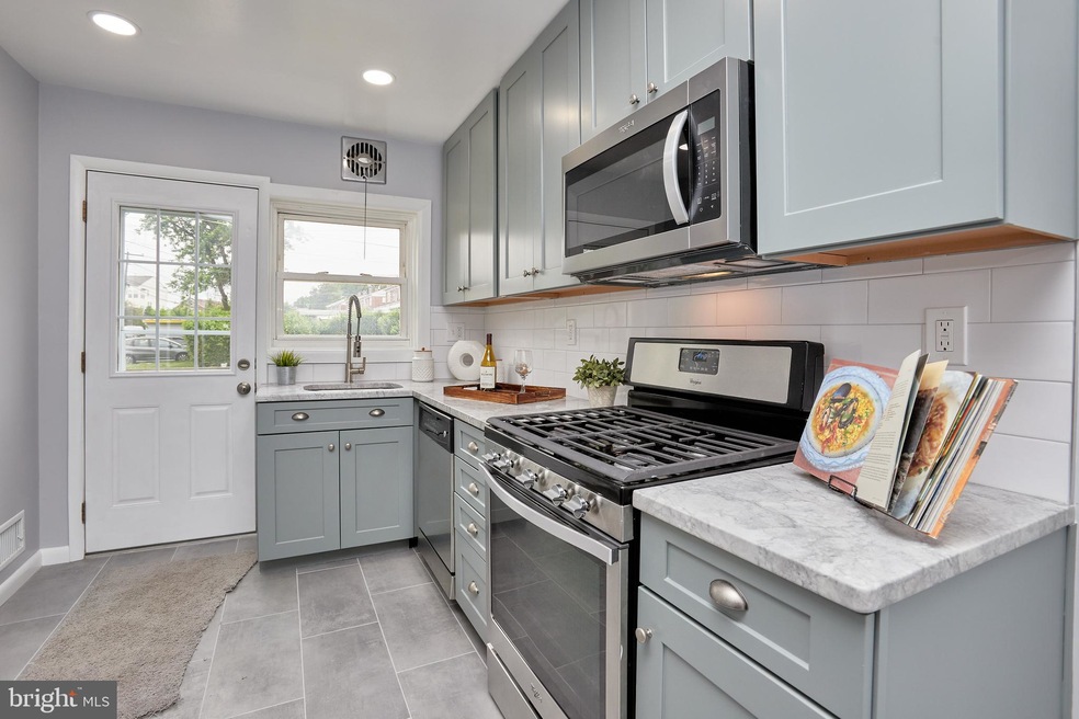 9612 Conmar Rd, Middle River, MD 21220 - photo 1