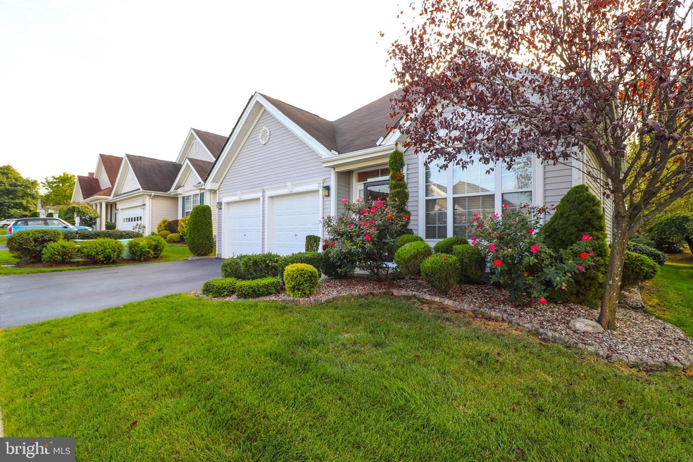 35 Honey Flower Dr, Trenton, NJ 08620 - photo 1