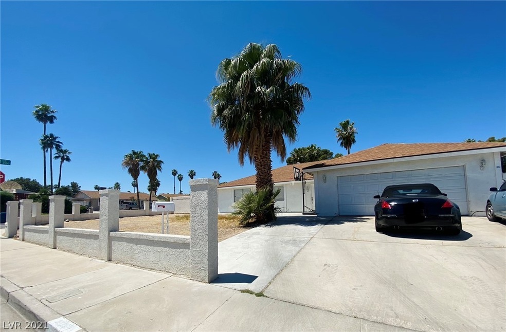 4169 Meadowglen Cir, Las Vegas, NV 89121 - photo 1