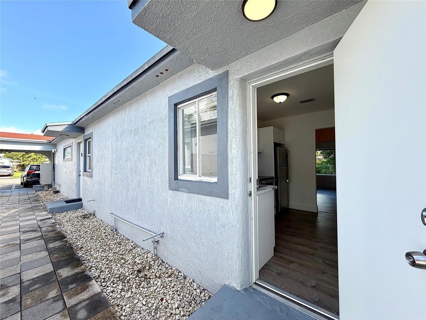 614 NE 3rd St unit 3, Hallandale Beach, FL 33009 - photo 1