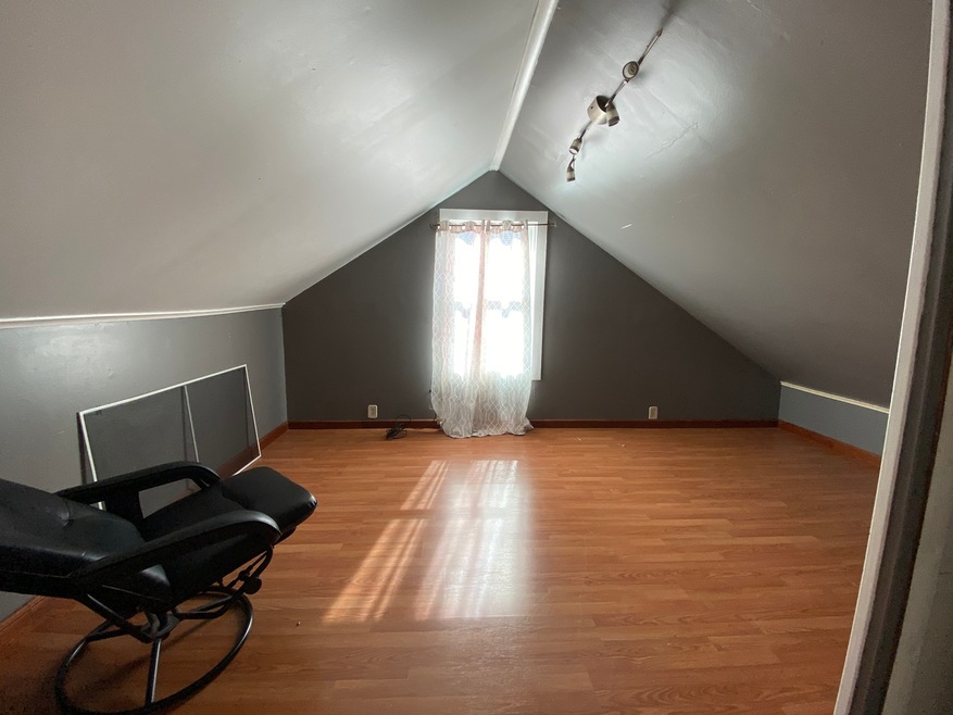 5243 W Nelson St, Chicago, IL 60641 - photo 1