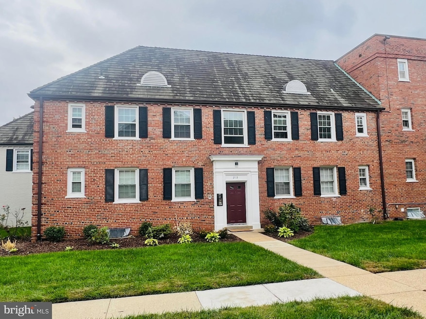 2113 Fort Davis St SE unit 102, Washington, DC 20020 - photo 1