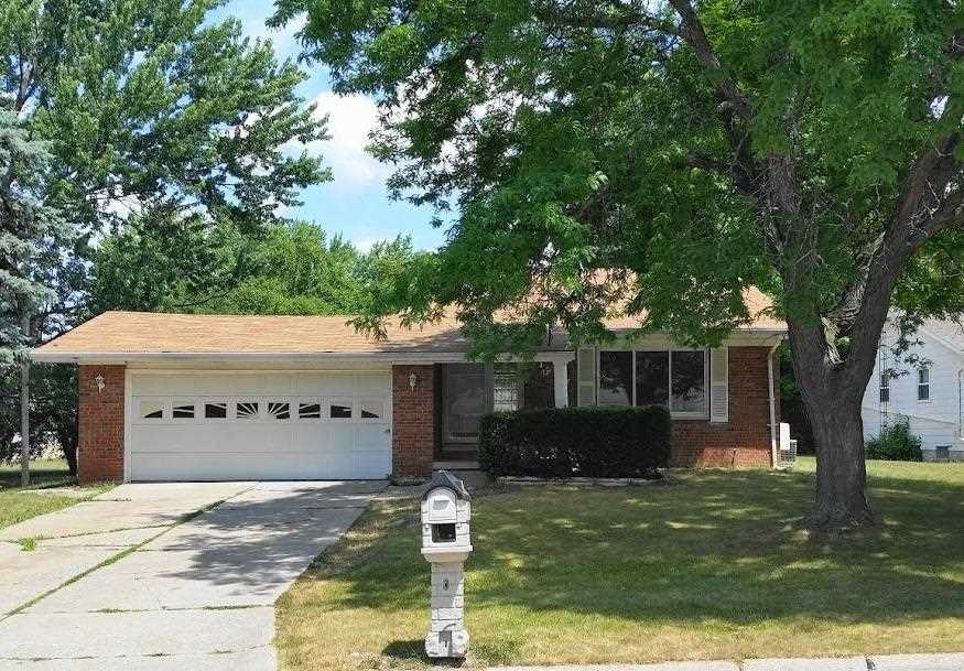 1397 Foxboro Ln, Flint, MI 48532 - photo 1