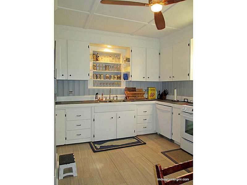 97 Gibbs Ave unit 1, Newport, RI 02840 - photo 1