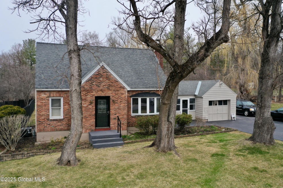 51 Spring Rd, Schenectady, NY 12302 - photo 1