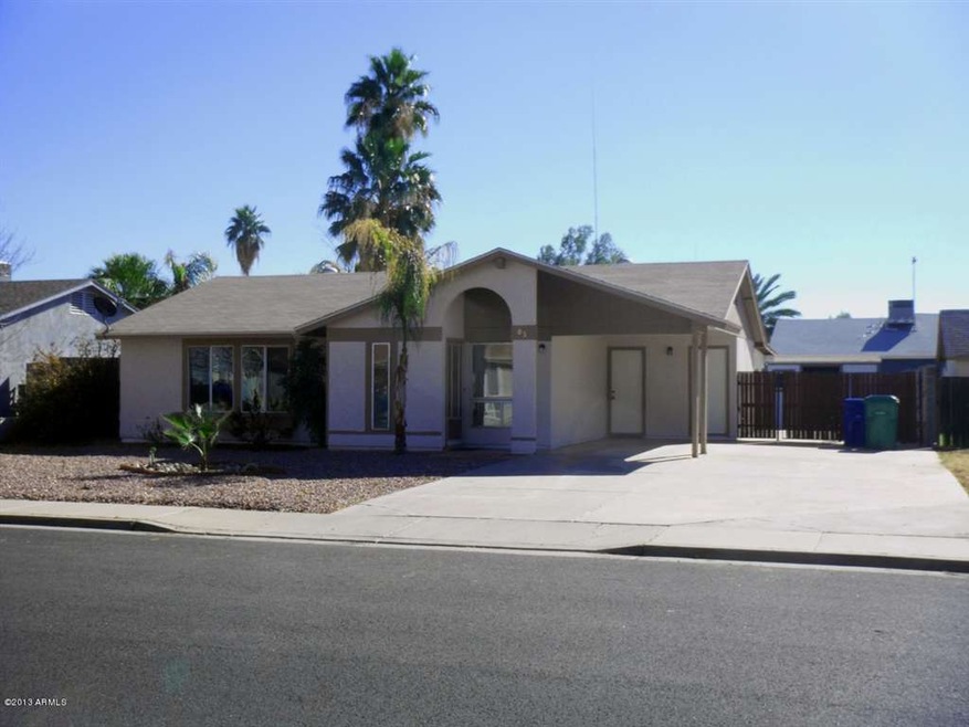 2055 E Juanita