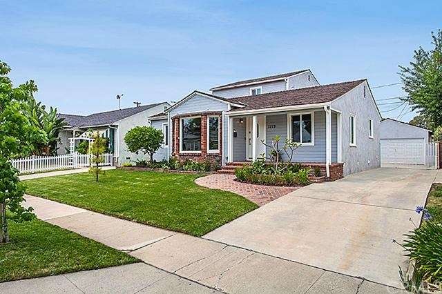 Welcome Home!  Professionally Landscaped, Cozy Fro