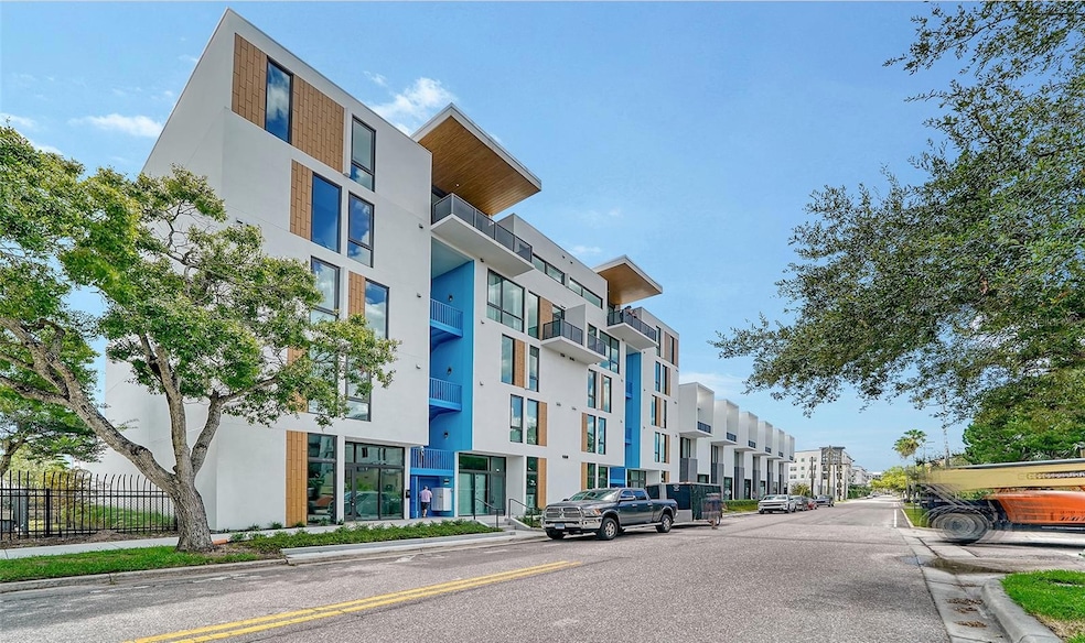 1558 4th St unit 210, Sarasota, FL 34236 - photo 1