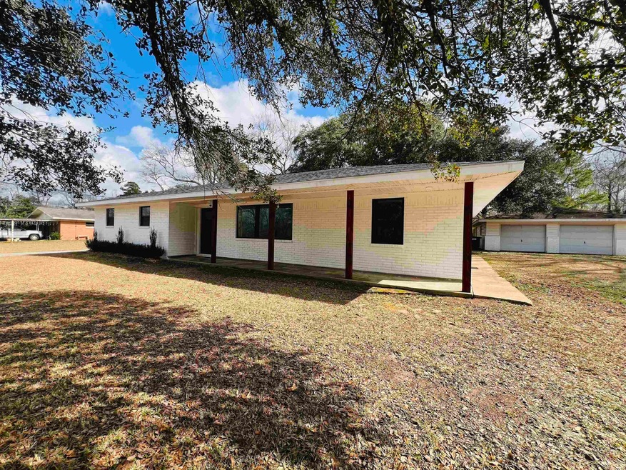 3770 Lakeview Cutoff St  