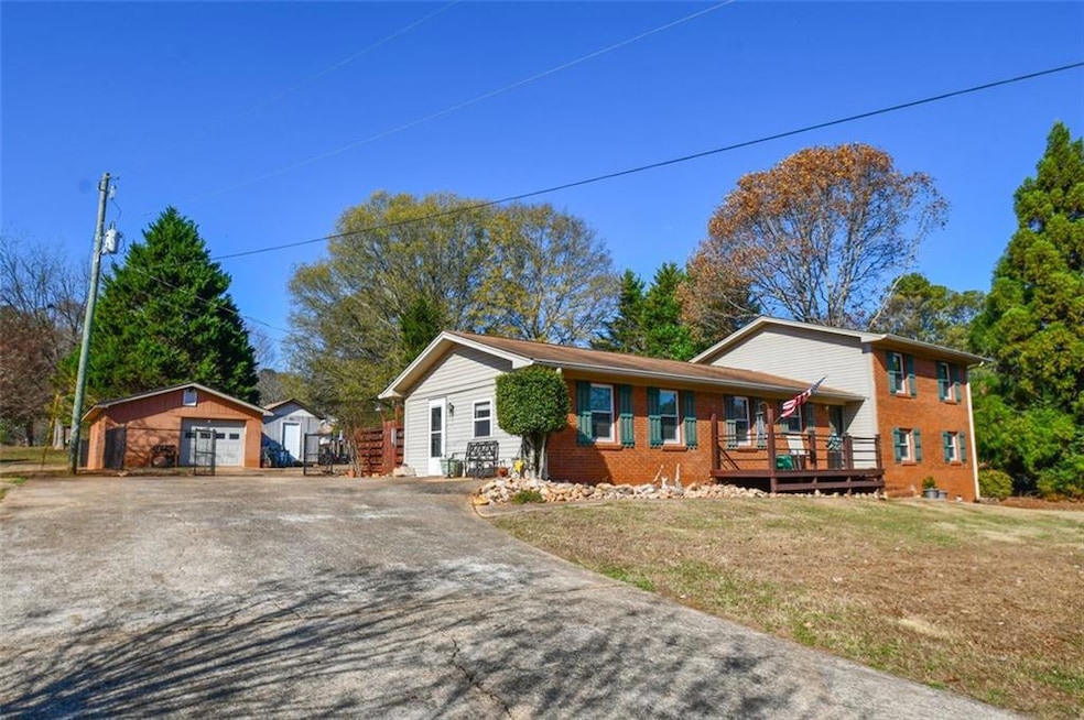 5030 Strickland Rd, Gainesville, GA 30507 - photo 1