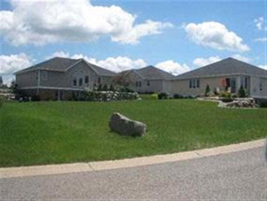 810 Charles Ct, Oregon, WI 53575 - photo 1