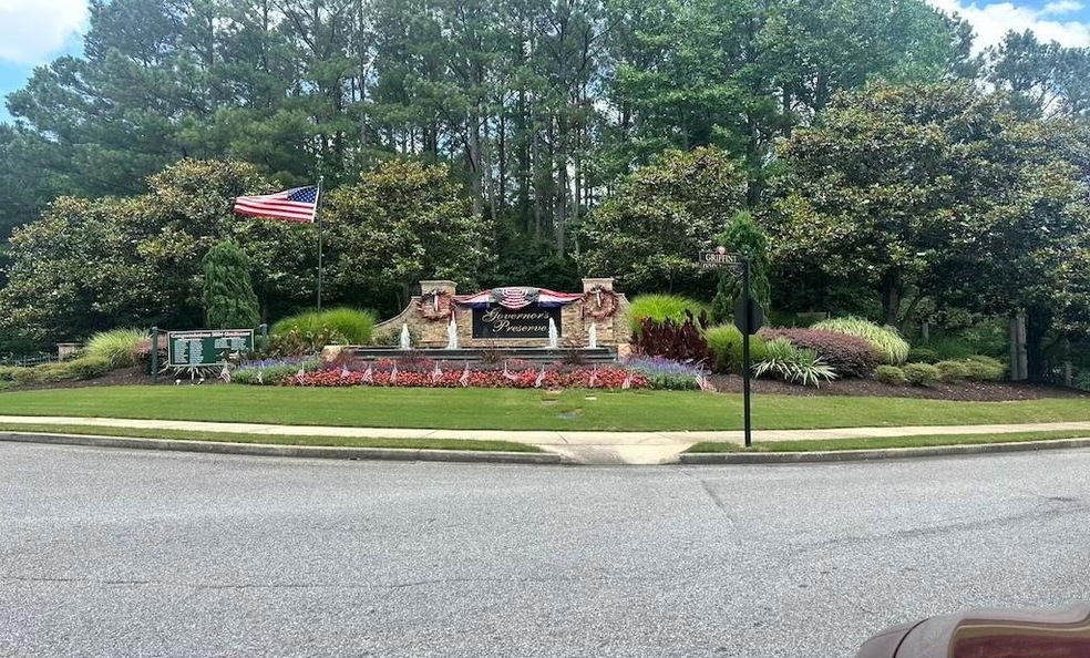Entrance to Governor's Preserve