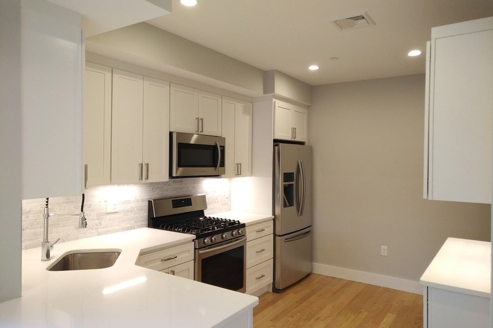 186 Havre St unit 4, Boston, MA 02128 - photo 1