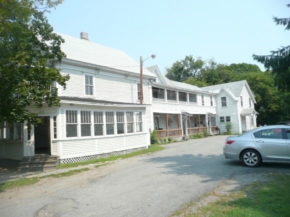 224 Broad St unit 6, Claremont, NH 03743 - photo 1