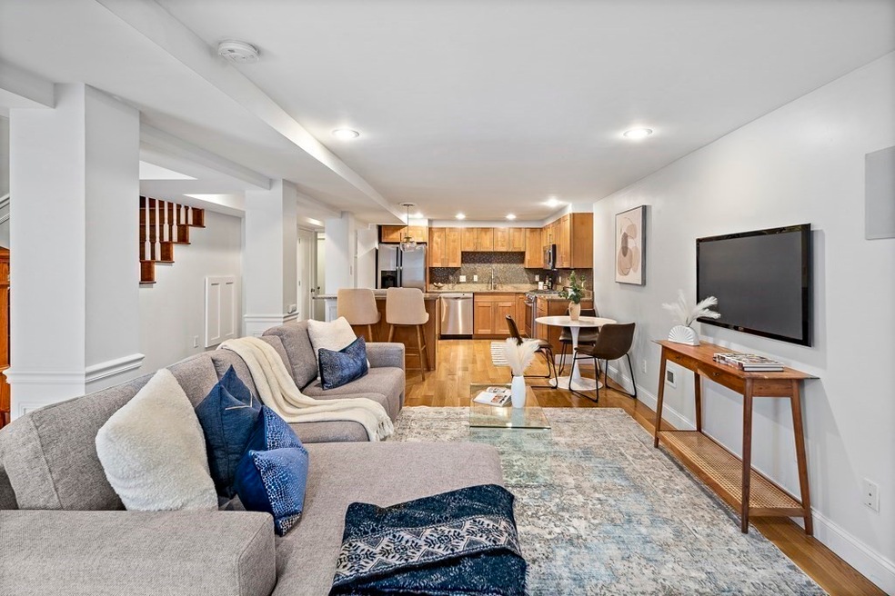 Sold $1,107,000 • Co-Listing Agent