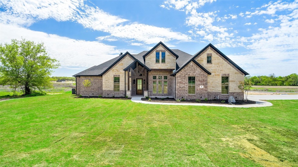 582 Central Rd, Weatherford, TX 76088 - photo 1