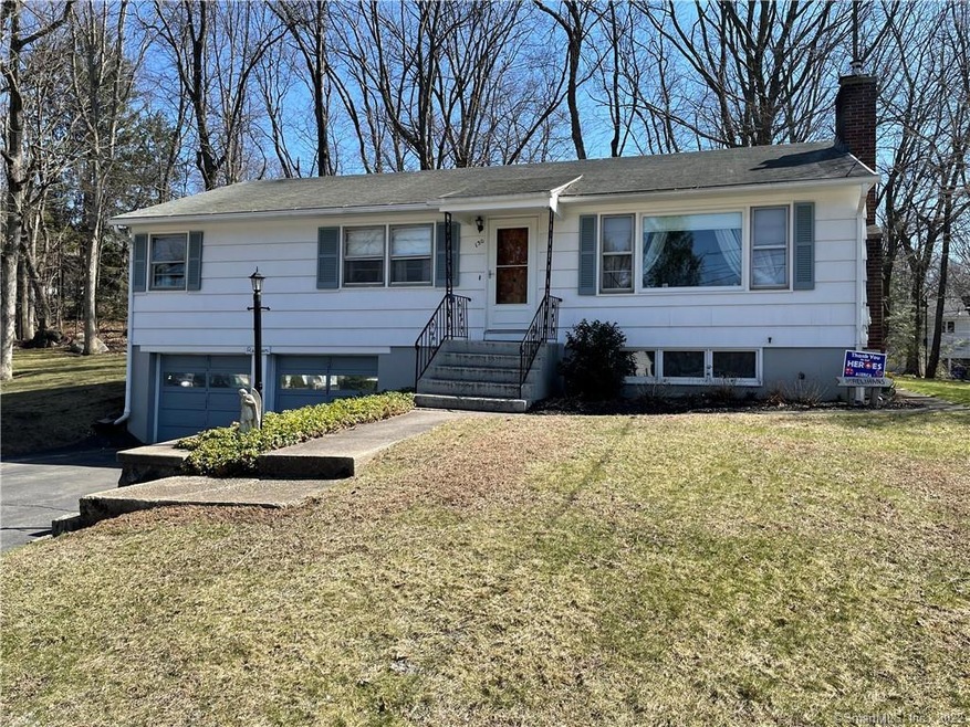 130 Piping Rock Dr, Waterbury, CT 06706 - photo 1