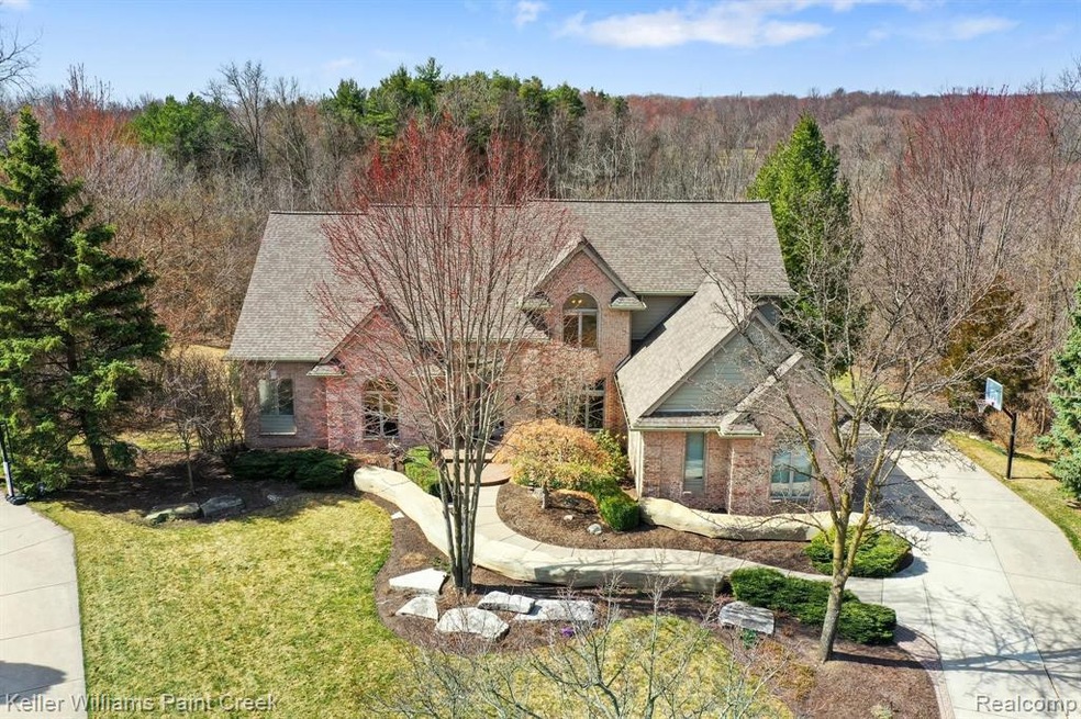 3599 Vineyard Springs Ct, Rochester, MI 48306 - photo 1