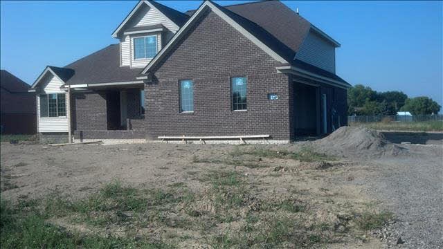 FRONT VIEW OF HOME