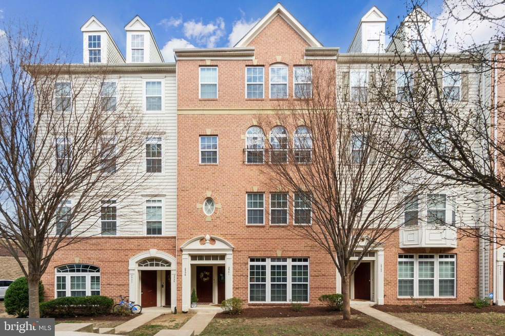 2541 Eastbourne Dr unit 256, Woodbridge, VA 22191 - photo 1