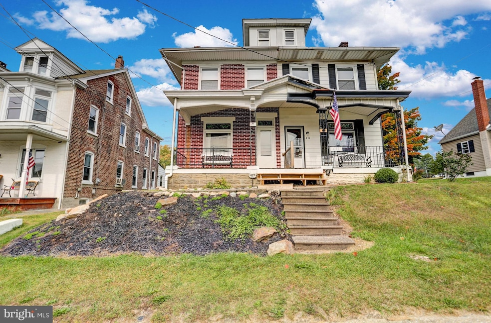 429 N Reading Ave, Boyertown, PA 19512 - photo 1