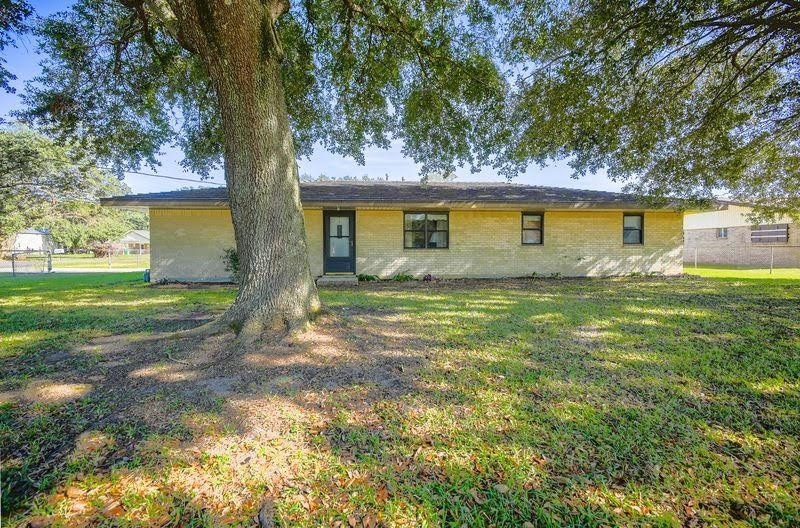 100 Verret St, Pierre Part, LA 70339 - photo 1