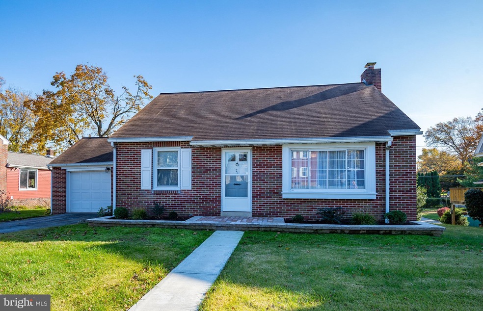 212 W Bellevue Ave, Reading, PA 19605 - photo 1