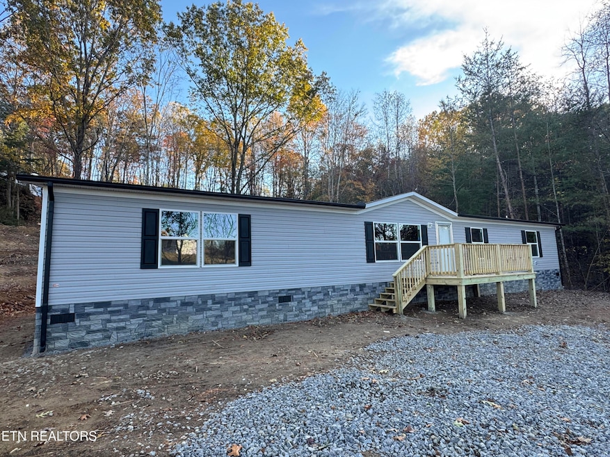 1053 Arrowhead Dr, Newport, TN 37821 - photo 1