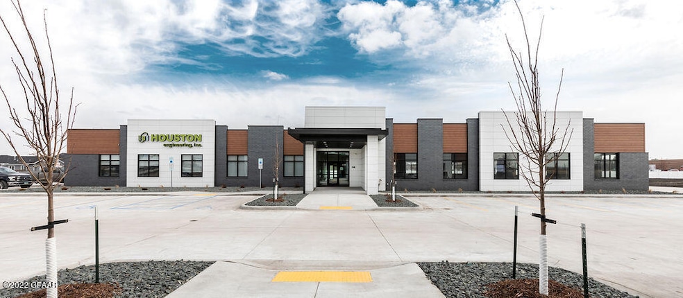 4303 S Columbia Rd, Grand Forks, ND 58201 - photo 1