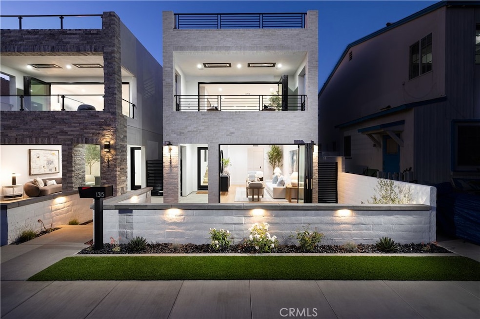 1315 Ocean Ave, Seal Beach, CA 90740 - photo 1