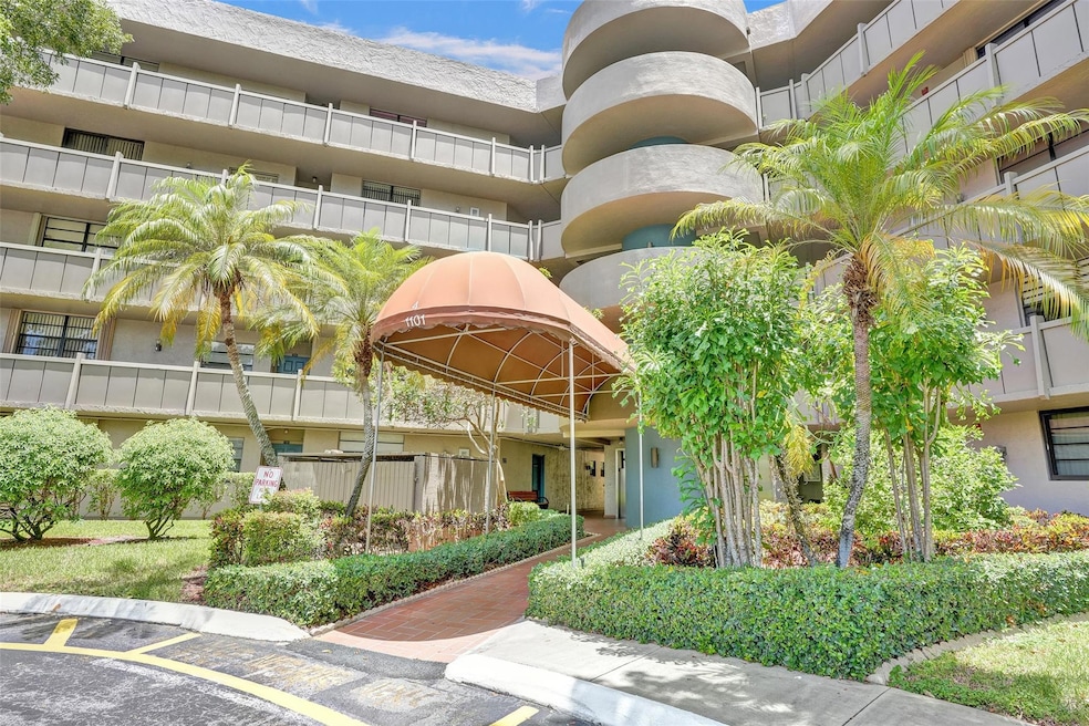 1101 Colony Point Cir unit 403, Pembroke Pines, FL 33026 - photo 1