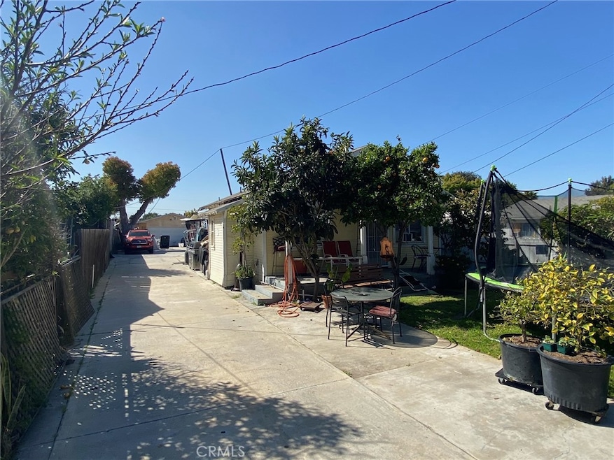 3844 W 106th St, Inglewood, CA 90303 - photo 1