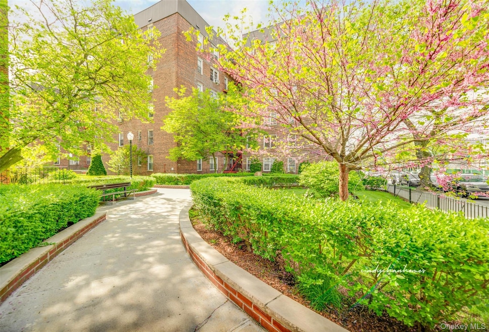 66-40 108th St unit 1D, Forest Hills, NY 11375 - photo 1