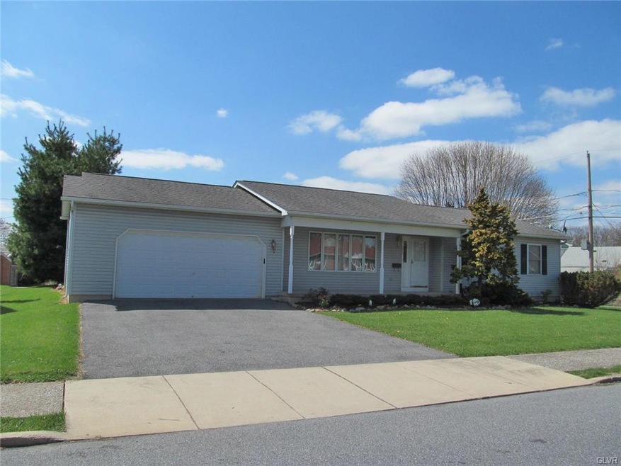 872 5th St, Whitehall, PA 18052 - photo 1