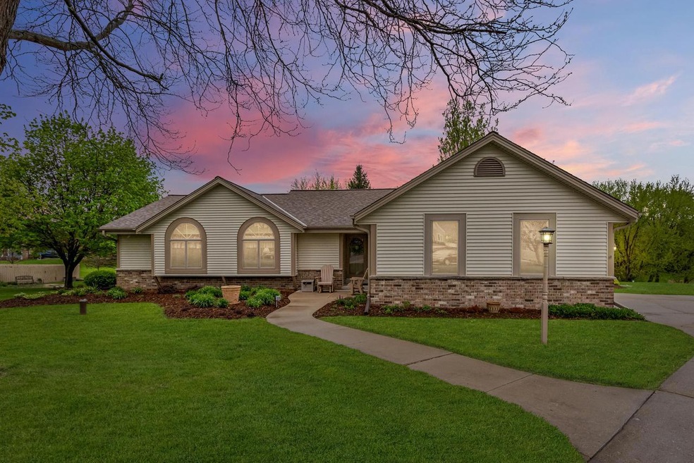 S15W31840 Meadowview Ct-16