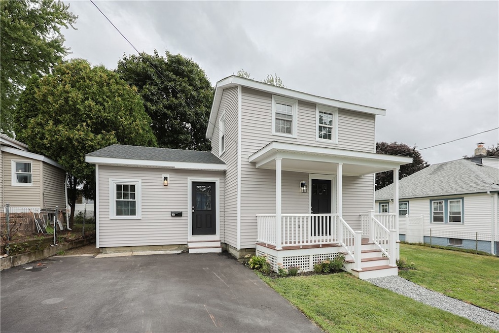 101 Grosvenor Ave, Pawtucket, RI 02860 - photo 1