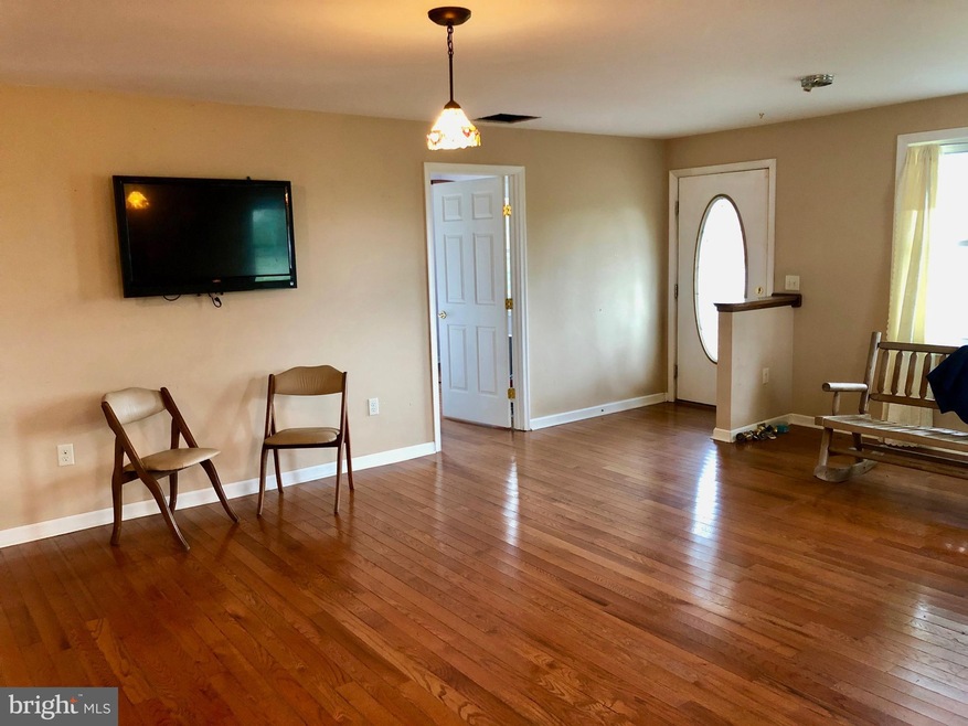 6747 Quaker Neck Rd, Chestertown, MD 21620 - photo 1