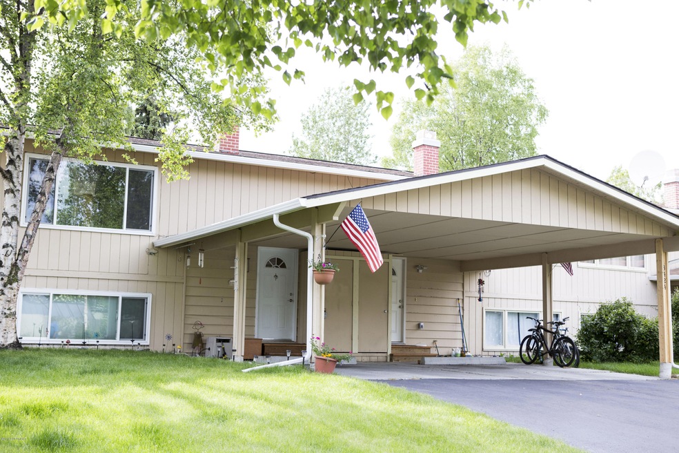 3422 W 84th Ave