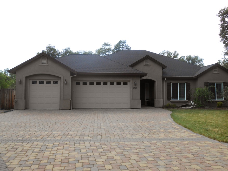 6770 Hemlock 001