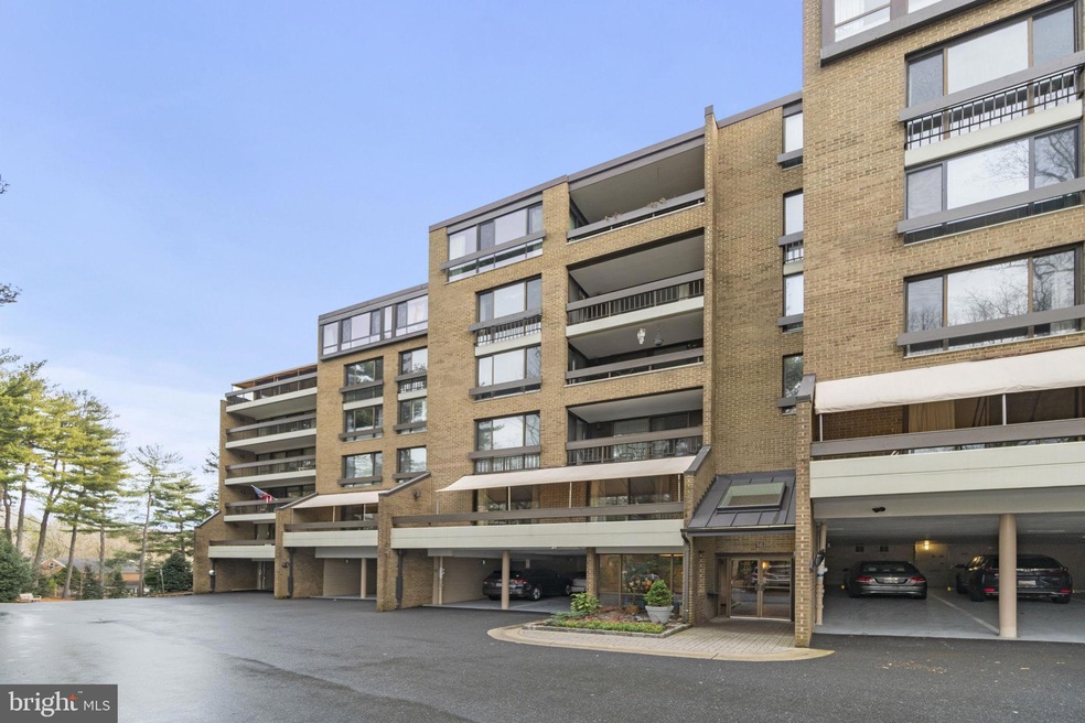 4990 Sentinel Dr, Bethesda, MD 20816 - photo 1