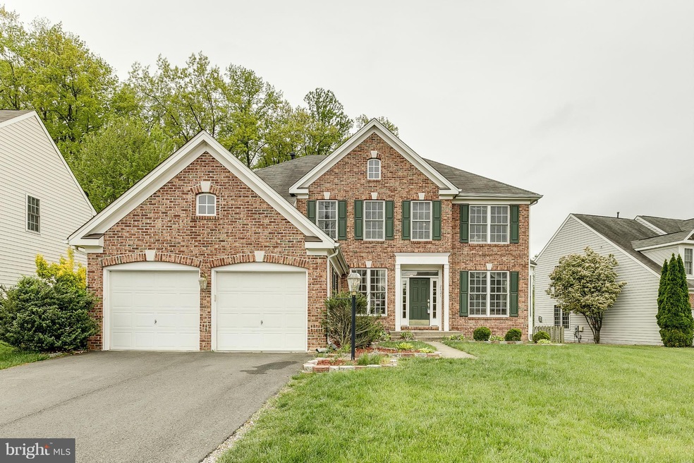 2821 Burrough Hill Ln, Woodbridge, VA 22191 - photo 1