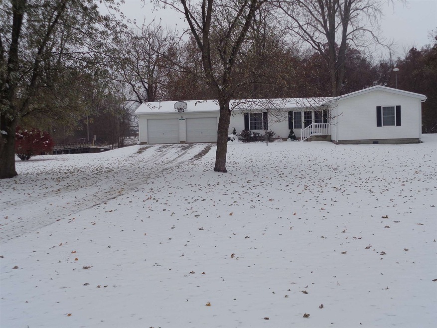 4675 N 100 E, Howe, IN 46746 - photo 1